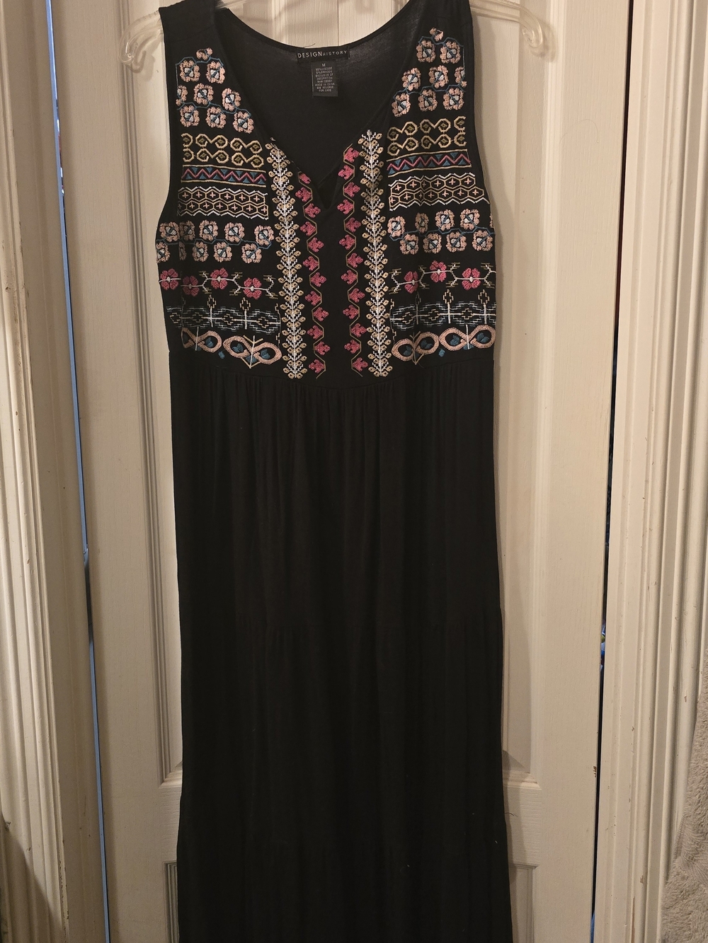 Design History Black Sleeveless Maxi Dress with Multicolor Embroidery